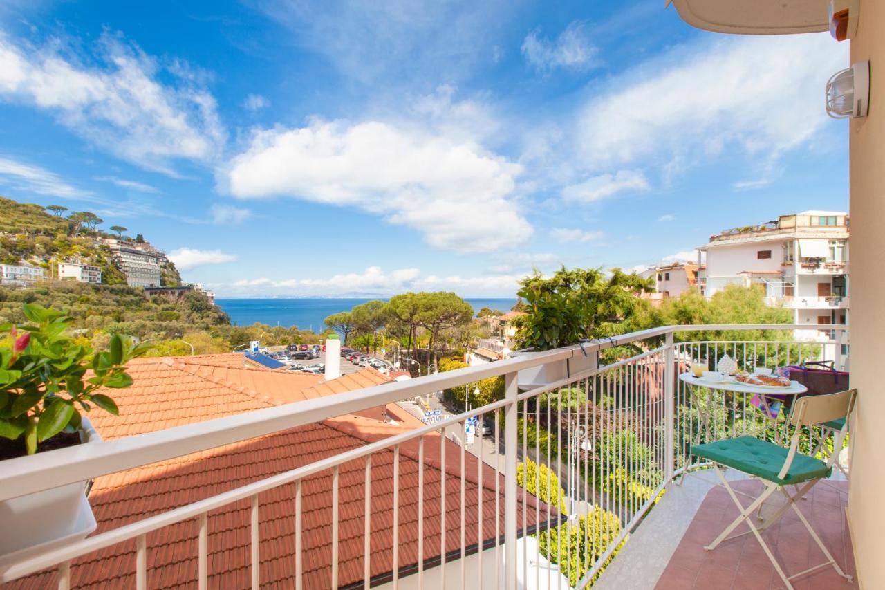 Sorrentovibes - Luxury Home Sea View & Jacuzzi In Sorrento Centre Eksteriør bilde