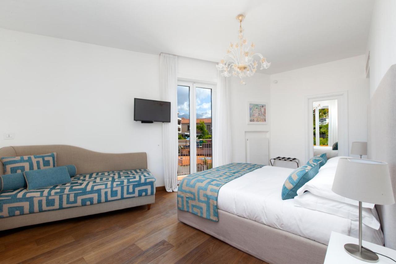 Sorrentovibes - Luxury Home Sea View & Jacuzzi In Sorrento Centre Eksteriør bilde
