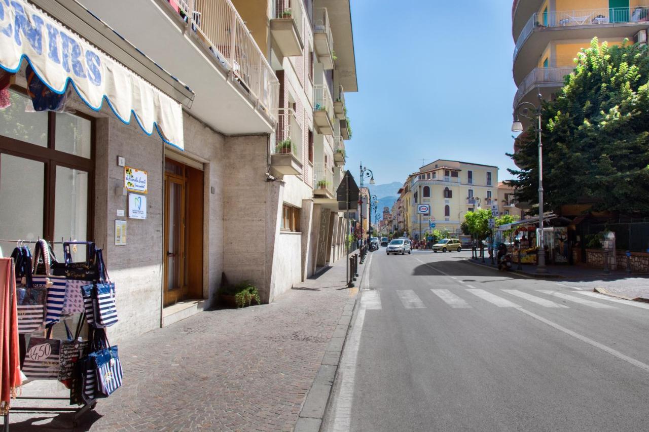 Sorrentovibes - Luxury Home Sea View & Jacuzzi In Sorrento Centre Eksteriør bilde