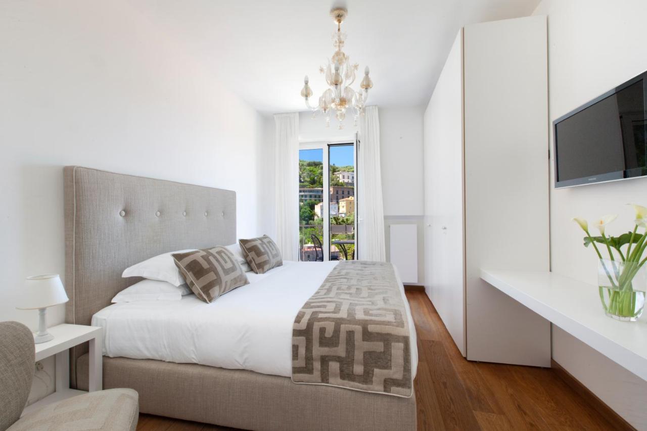Sorrentovibes - Luxury Home Sea View & Jacuzzi In Sorrento Centre Eksteriør bilde